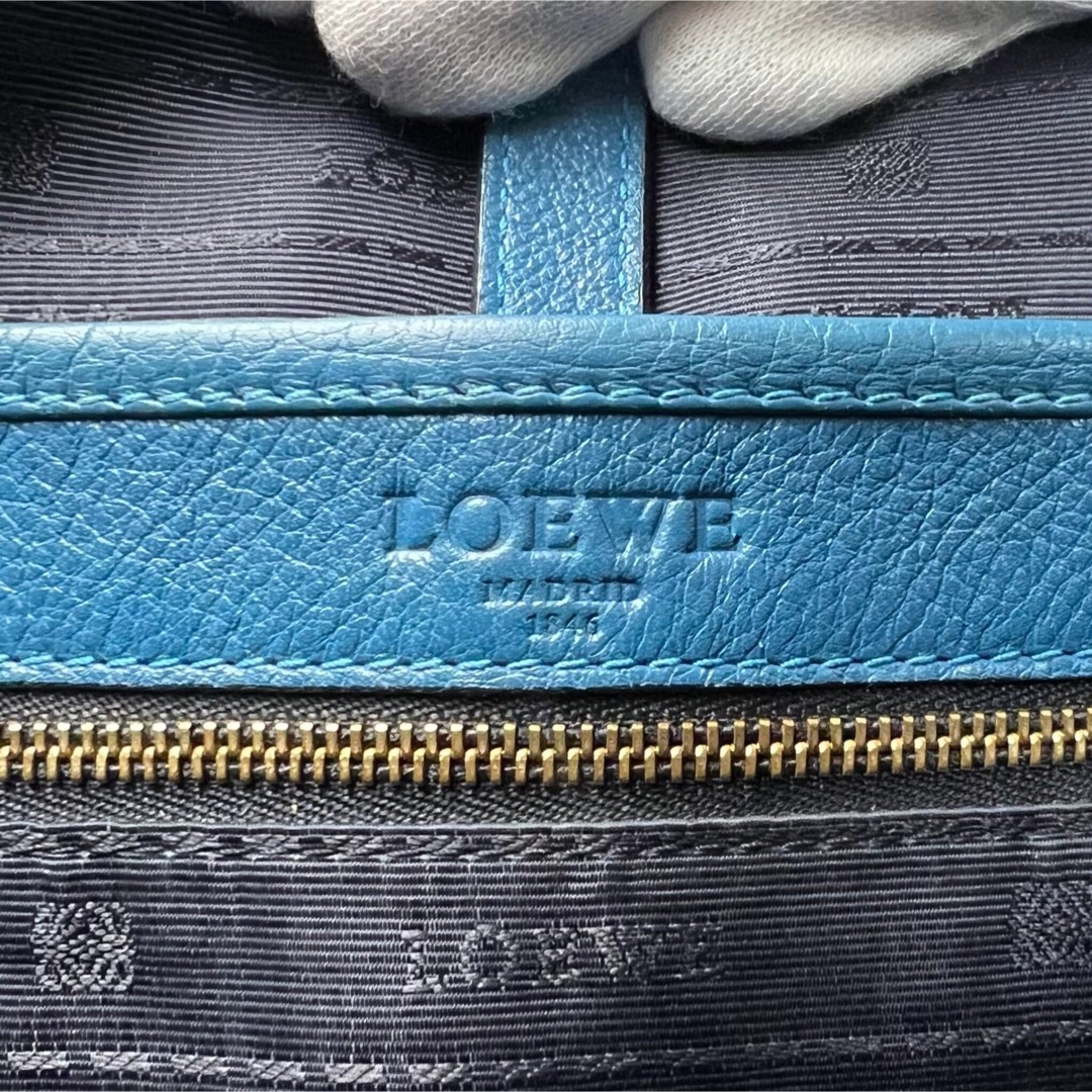 LOEWE - 人気♡デカロゴ♡オールレザー♡LOEWE ロエべ フラップ LOEWE - 人気♡デカロゴ♡オールレザー♡LOEWE ロエべ フラップ