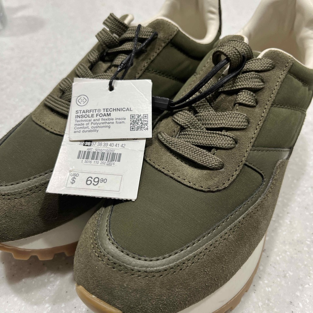 ZARA - 再値下げZARA スニーカー カーキの通販 by aqua's shop