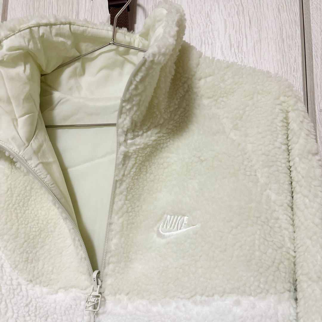 NIKE - 新品☆NIKE☆リバーシブル☆ボア☆ジャケット☆ホワイト NIKE - 新品☆NIKE☆リバーシブル☆ボア☆ジャケット☆ホワイト