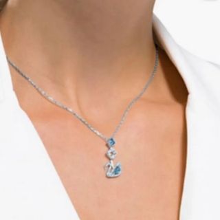 SWAROVSKI - Dazzling Swan Y字型ネックレス スワン, ブルー, の SWAROVSKI - Dazzling Swan Y字型ネックレス スワン, ブルー, の