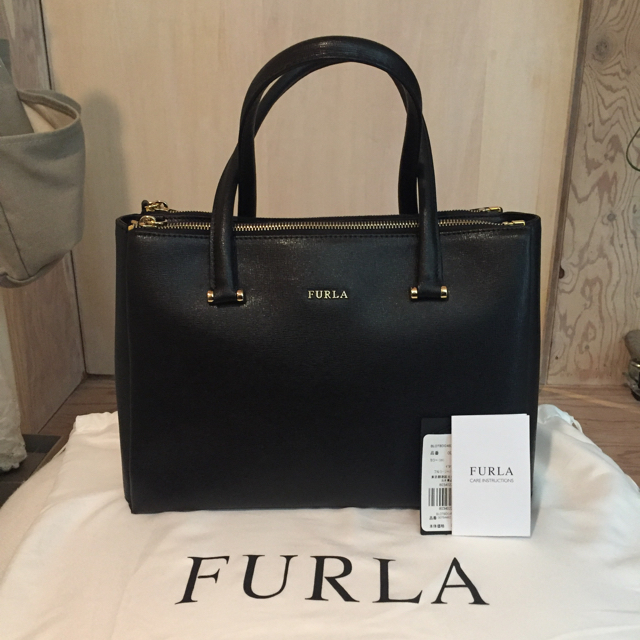 FURLA☆黒色トートバッグ