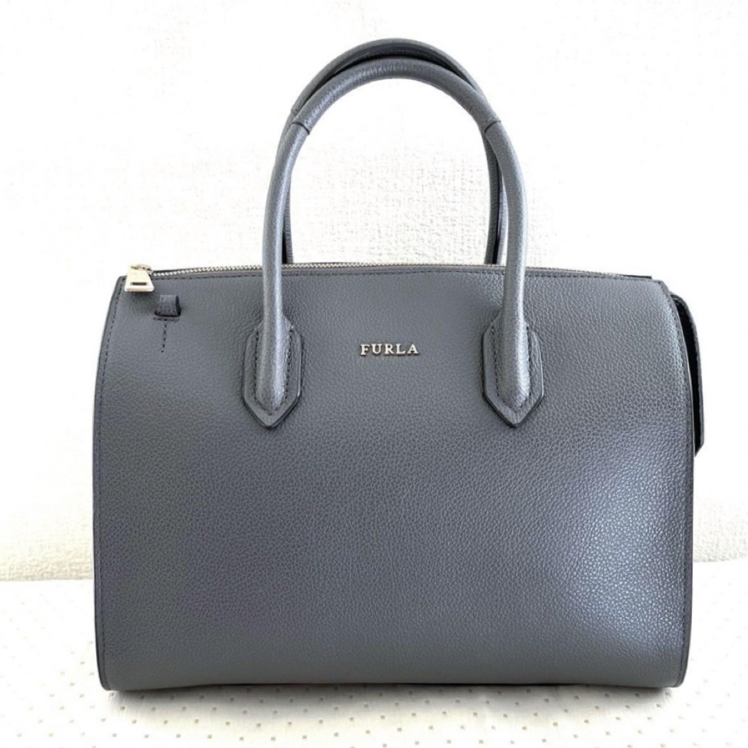 極美品 FURLA フルラ 本革 レザーハンドバッグ ショルダーバッグ 極美品 FURLA フルラ 本革 レザーハンドバッグ ショルダーバッグ