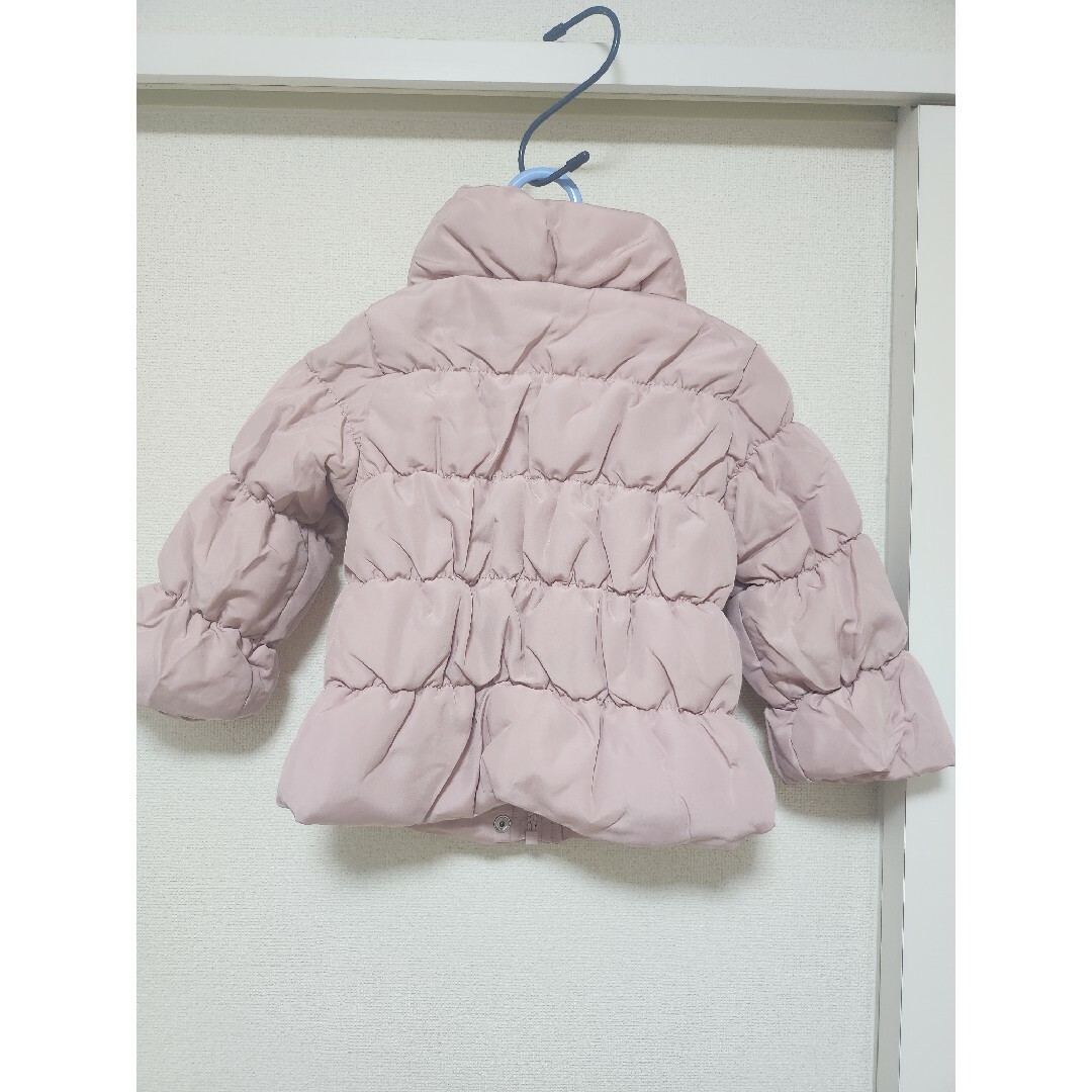 西松屋(ニシマツヤ)の女の子 ピンク リボン 中綿ジャケット 80cm キッズ/ベビー/マタニティのベビー服(~85cm)(ジャケット/コート)の商品写真