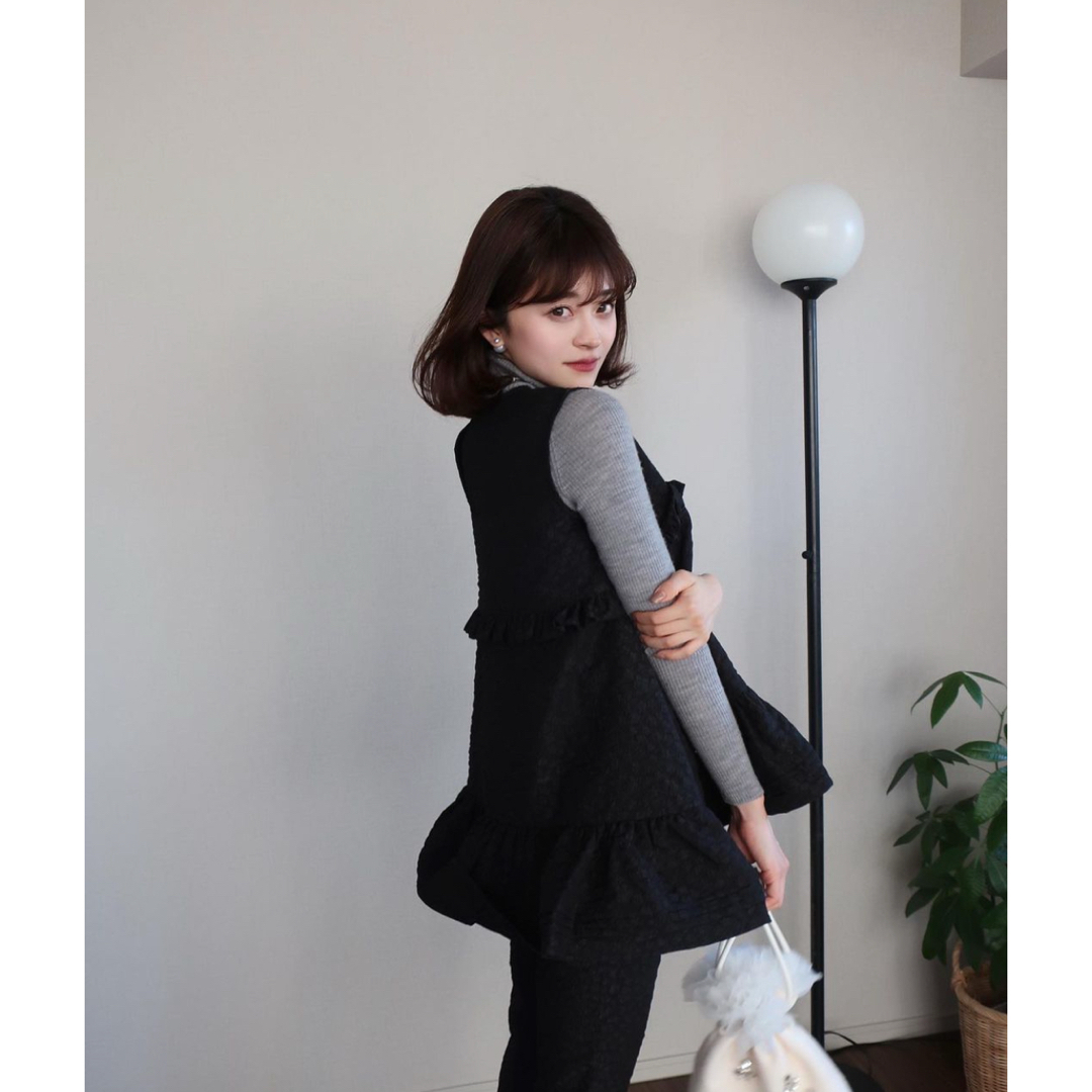 美品 Bibiy ビビィ マーガレット 小花柄 ジャガード チュニック 美品 Bibiy ビビィ マーガレット 小花柄 ジャガード チュニック