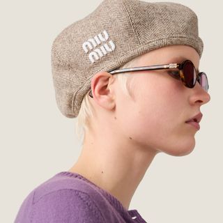 MIU MIU(ハンチング/ベレー帽)のフリマアイテム一覧 MIU MIU(ハンチング/ベレー帽)のフリマアイテム一覧