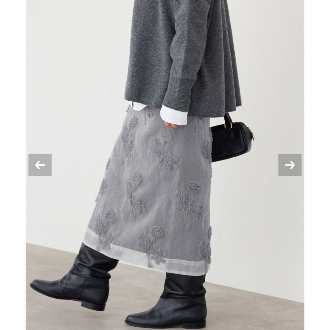 IENA - 12月31日まで出品。新品タグ付き🏷️ フラワー刺繍 IENA - 12月31日まで出品。新品タグ付き🏷️ フラワー刺繍