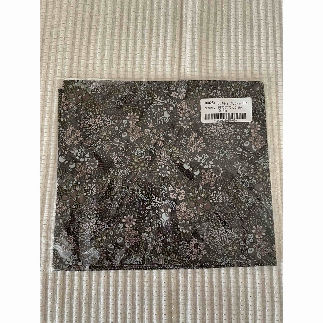 CHECK&STRIPE(チェックアンドストライプ)のリバティ 生地 Eiderberry P17C (ブラウン系)C&S ハンドメイドの素材/材料(生地/糸)の商品写真