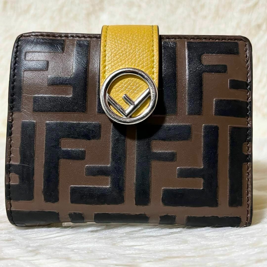 FENDI - 【美品】フェンディ エフイズ ズッカ柄 FF 二つ折り FENDI - 【美品】フェンディ エフイズ ズッカ柄 FF 二つ折り