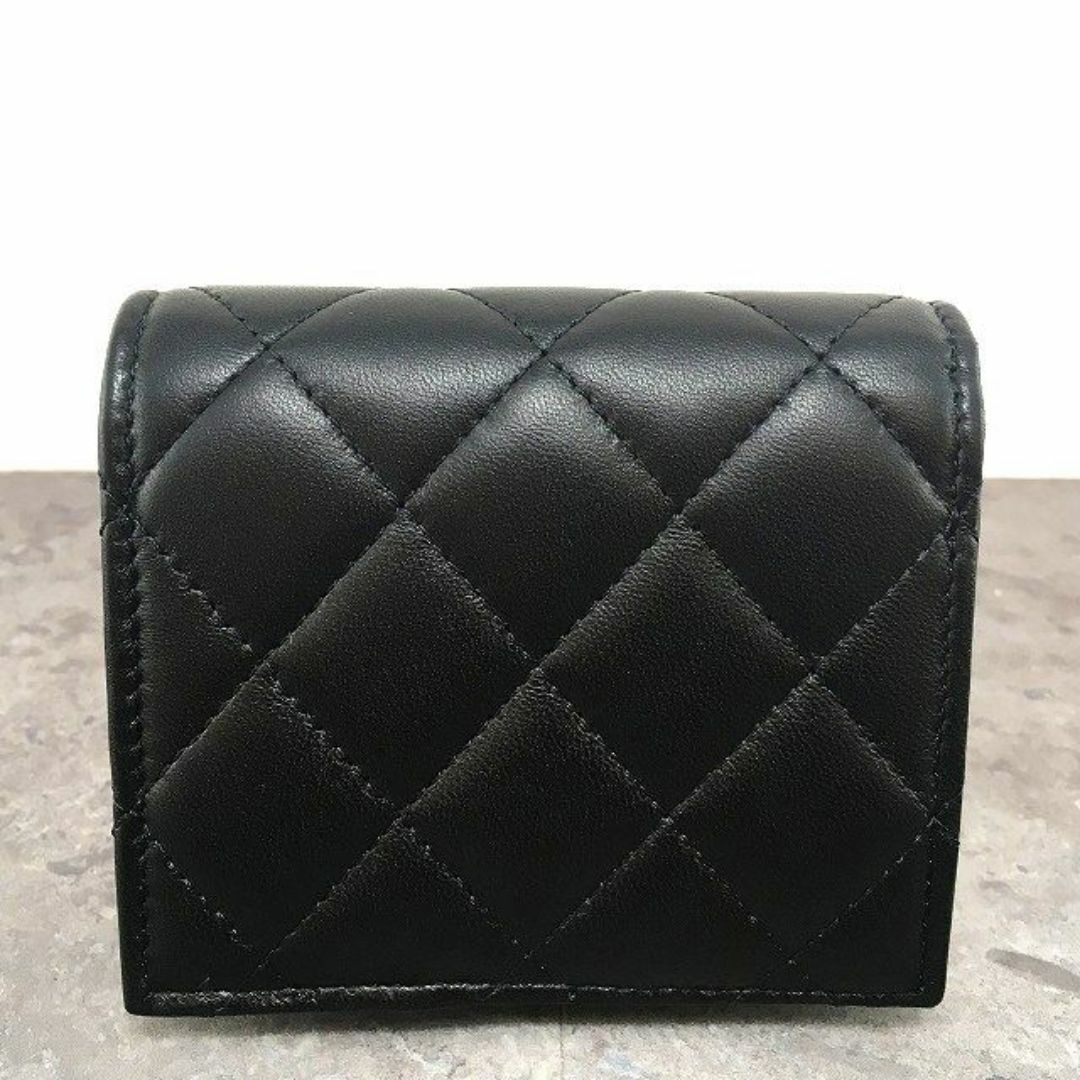 CHANEL - 送料込み! 未使用品 CHANEL マトラッセ コンパクト CHANEL - 送料込み! 未使用品 CHANEL マトラッセ コンパクト