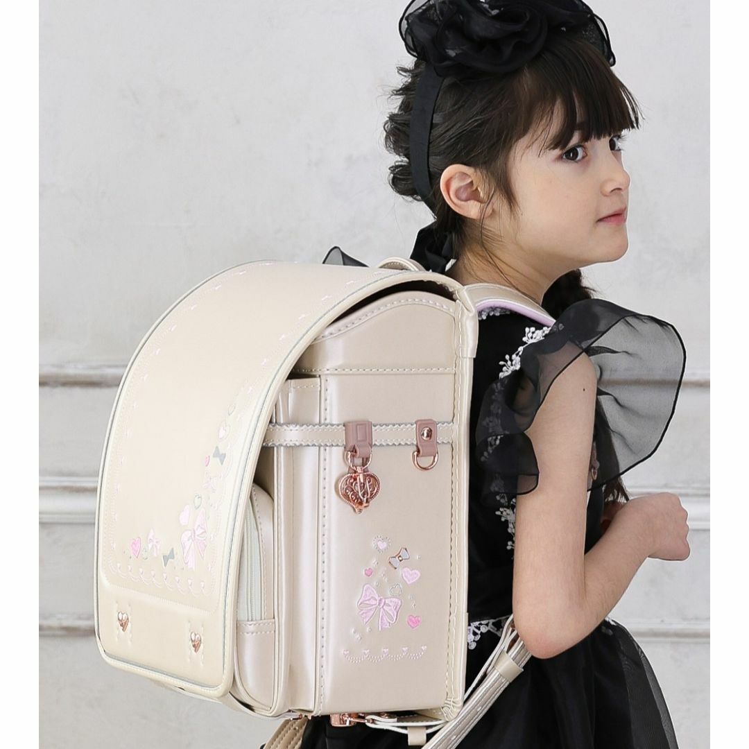新品】大人気 女の子ランドセル 大容量 軽量 6年保証 リボン 新品】大人気 女の子ランドセル 大容量 軽量 6年保証 リボン