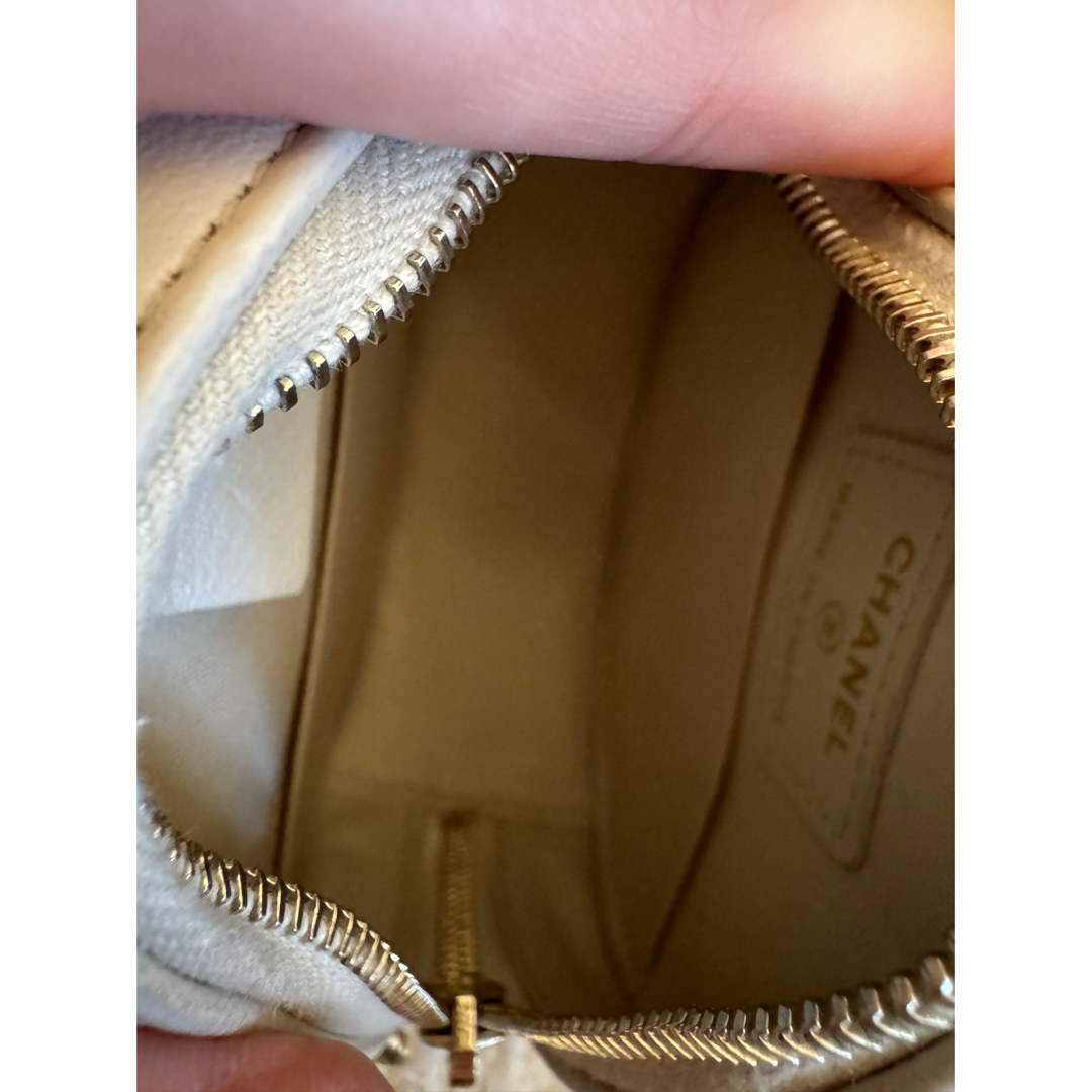 CHANEL - 最終値下げシャネル CHANEL 19 ラウンド クラッチ CHANEL - 最終値下げシャネル CHANEL 19 ラウンド クラッチ