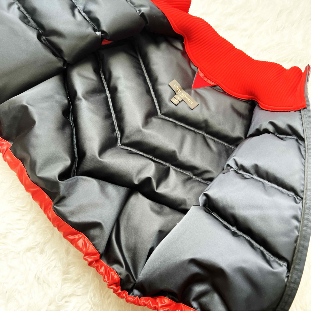 LOUIS VUITTON - 美品 LOUIS VUITTON ヴィトン ダウン LOUIS VUITTON - 美品 LOUIS VUITTON ヴィトン ダウン