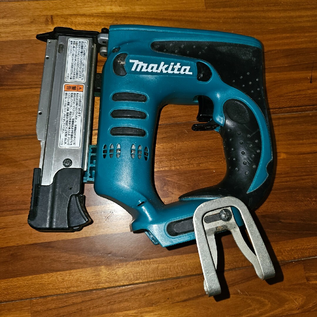 マキタ makita18V 充電式 ピンタッカ PT351D マキタ makita18V 充電式 ピンタッカ PT351D