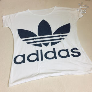 アディダス(adidas)のadidas ビックトップス(Tシャツ(半袖/袖なし))