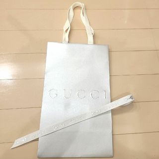 GUCCI(ショップ袋 ・ シルバー/銀色系)のフリマアイテム一覧 GUCCI(ショップ袋 ・ シルバー/銀色系)のフリマアイテム一覧