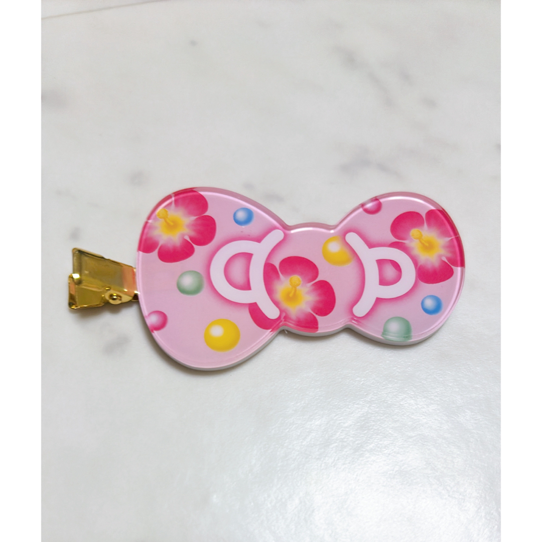ハローキティ(ハローキティ)のハローキティ展 シークレット前髪クリップ エンタメ/ホビーのおもちゃ/ぬいぐるみ(キャラクターグッズ)の商品写真