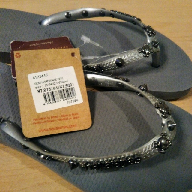 havaianas(ハワイアナス)のお値下げ！新品タグ付☆ハワイアナス　ビーチサンダル レディースの靴/シューズ(ビーチサンダル)の商品写真