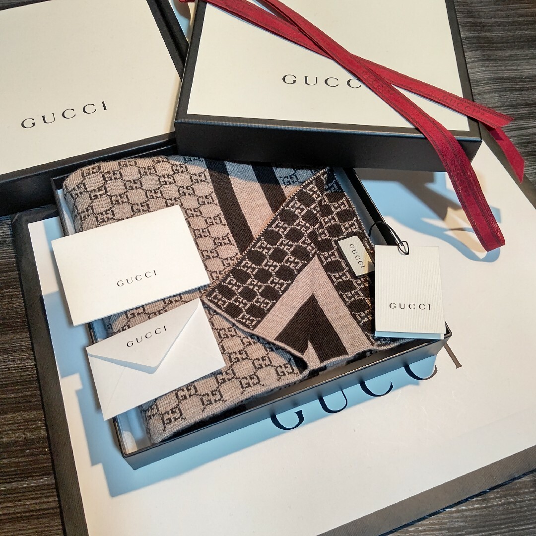 ❤極美品箱付き❤GUCCI マフラー ストール ショール スカーフ ❤極美品箱付き❤GUCCI マフラー ストール ショール スカーフ