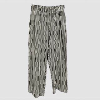 ISSEY MIYAKE(スラックス)のフリマアイテム一覧 ISSEY MIYAKE(スラックス)のフリマアイテム一覧