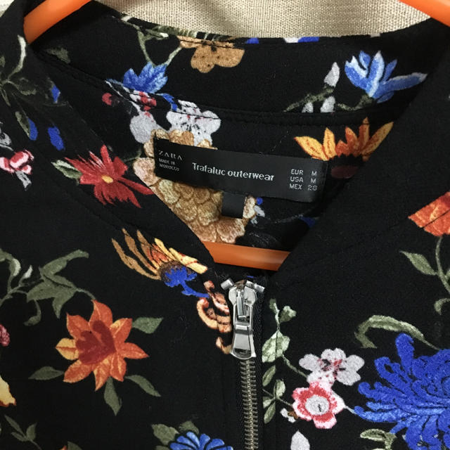 ZARA(ザラ)のZARA 花柄 ブルゾン レディースのジャケット/アウター(ブルゾン)の商品写真