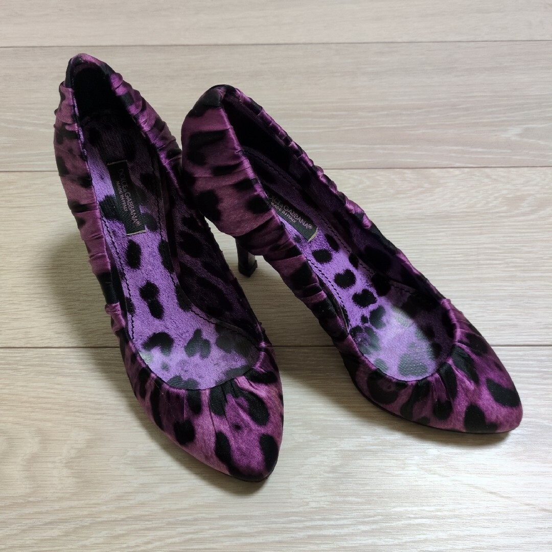 美品 Dolce&Gabbana 紫✕黒 豹柄パンプス 36 美品 Dolce&Gabbana 紫✕黒 豹柄パンプス 36