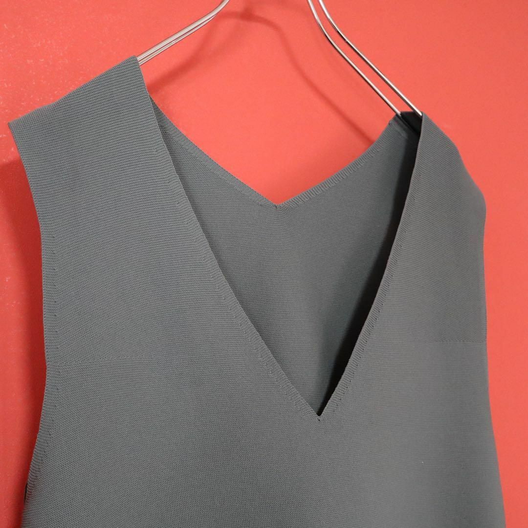 ISSEY MIYAKE - 【希少】me ISSEY MIYAKE ポケット付き Vネック ISSEY MIYAKE - 【希少】me ISSEY MIYAKE ポケット付き Vネック