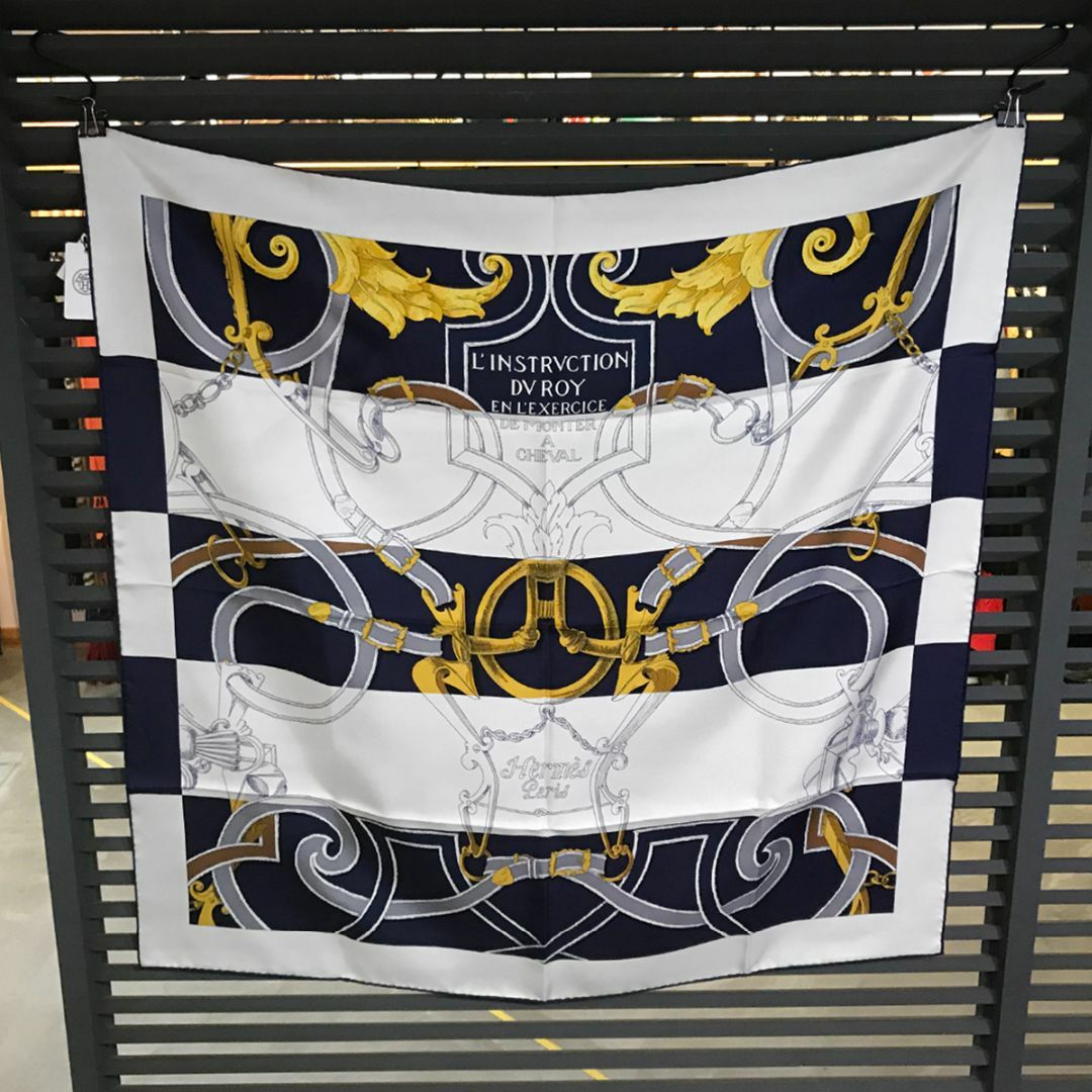 HERMES - 新品同様 エルメス カレ90 帝王学 バヤデール スカーフ 2021SS