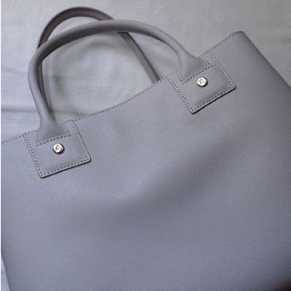 agnes b.(トートバッグ ・ グレー/灰色系)のフリマアイテム一覧 agnes b.(トートバッグ ・ グレー/灰色系)のフリマアイテム一覧