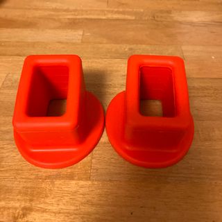 ZUWITシートベルトバックルホルダー　2個(車内アクセサリ)