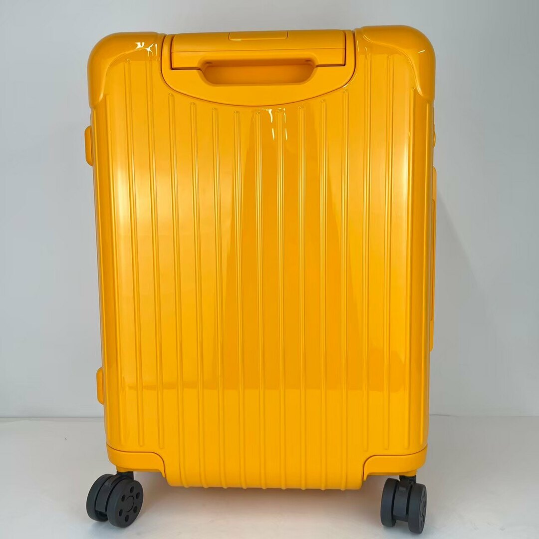 RIMOWA - 新品未使用 RIMOWA リモワ ESSENTIAL CABIN 36L RIMOWA - 新品未使用 RIMOWA リモワ ESSENTIAL CABIN 36L