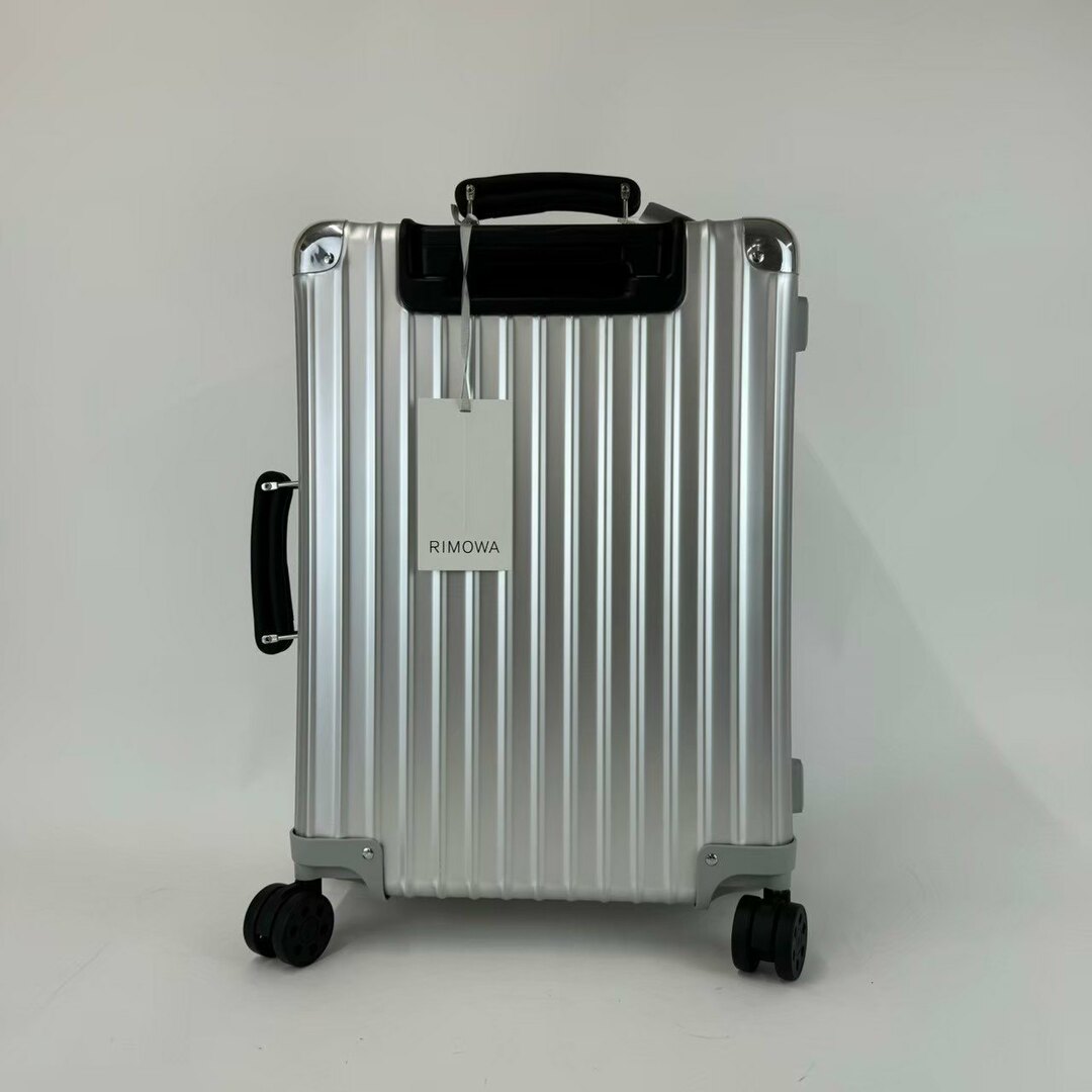 RIMOWA - 新品未使用 RIMOWA リモワ Classic Cabin S Silver 33L RIMOWA - 新品未使用 RIMOWA リモワ Classic Cabin S Silver 33L