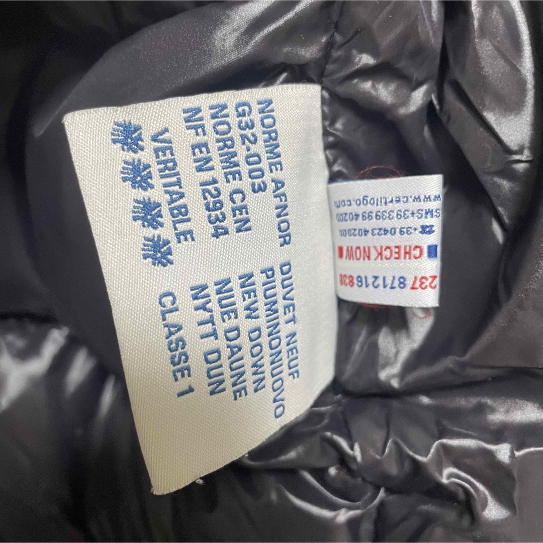 稀少品 MONCLER バーガンディ ダウンジャケット フード付き 稀少品 MONCLER バーガンディ ダウンジャケット フード付き