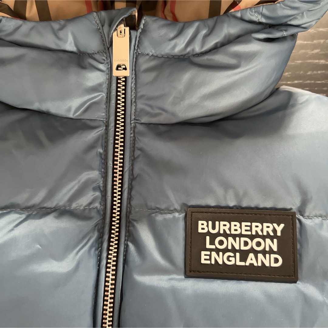 BURBERRY(バーバリー)のバーバリーチルドレン ダウンコート リバーシブル キッズ/ベビー/マタニティのベビー服(~85cm)(ジャケット/コート)の商品写真