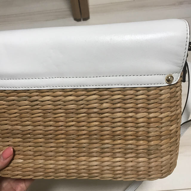 kate spade new york(ケイトスペードニューヨーク)の【hiromi様専用】ケイトスペード バッグ ショルダー ポシェット  かご 白 レディースのバッグ(かごバッグ/ストローバッグ)の商品写真