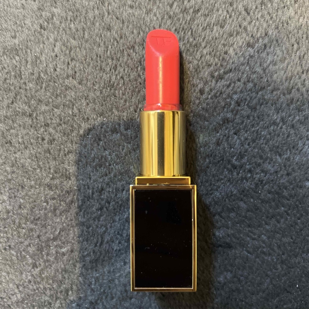 TOM FORD BEAUTY(トムフォードビューティ)のトムフォード リップ 09 true coral コスメ/美容のベースメイク/化粧品(口紅)の商品写真