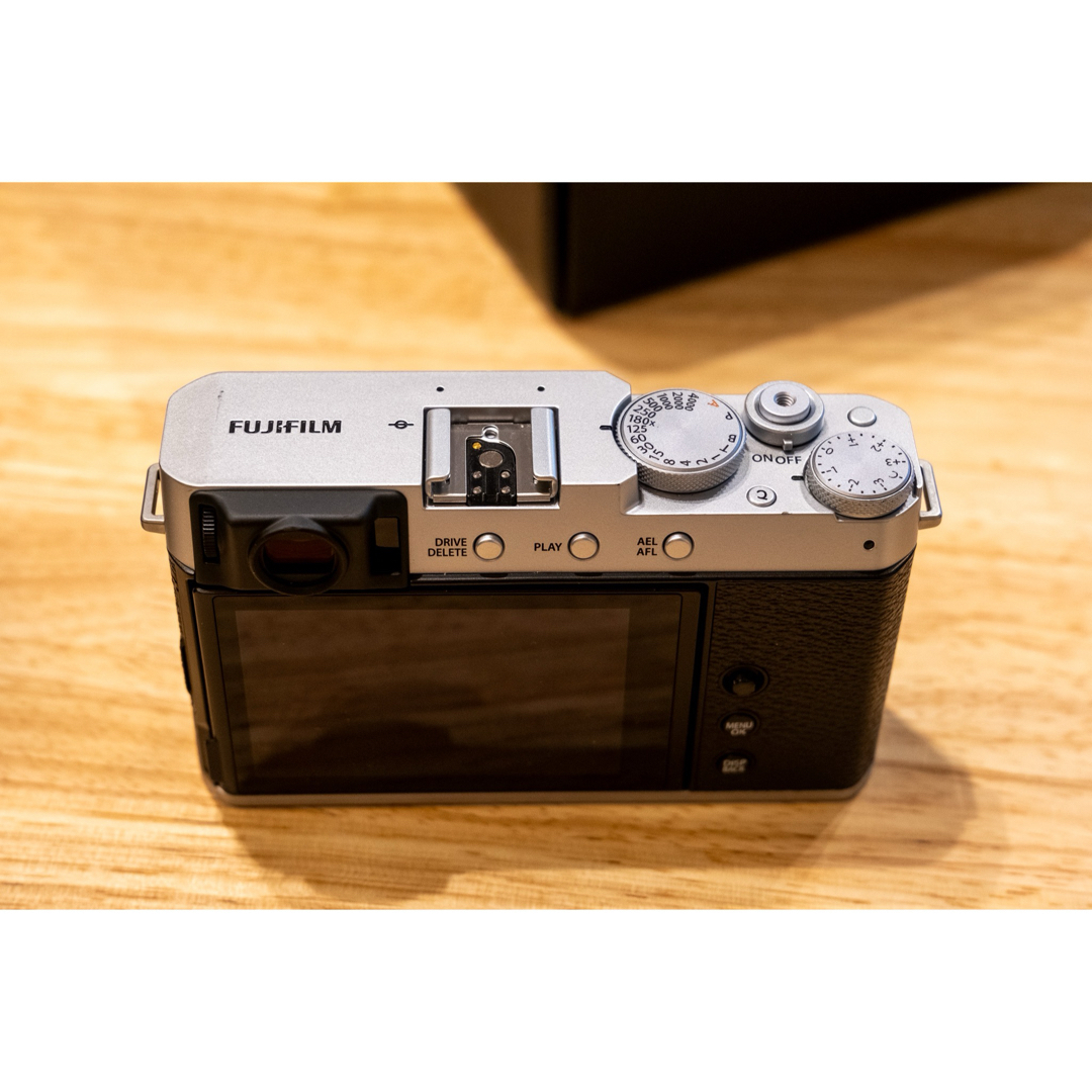 FUJIFILM XE4 ボディ シルバー FUJIFILM XE4 ボディ シルバー