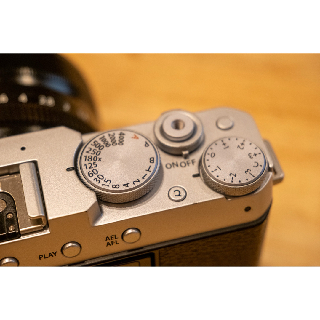 FUJIFILM XE4 ボディ シルバー FUJIFILM XE4 ボディ シルバー