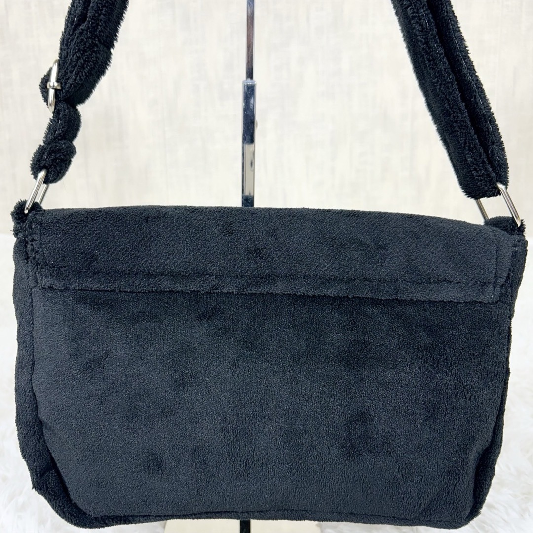 新品•未使用✨ CHANEL ショルダーバッグ ココマーク パイル地 新品•未使用✨ CHANEL ショルダーバッグ ココマーク パイル地