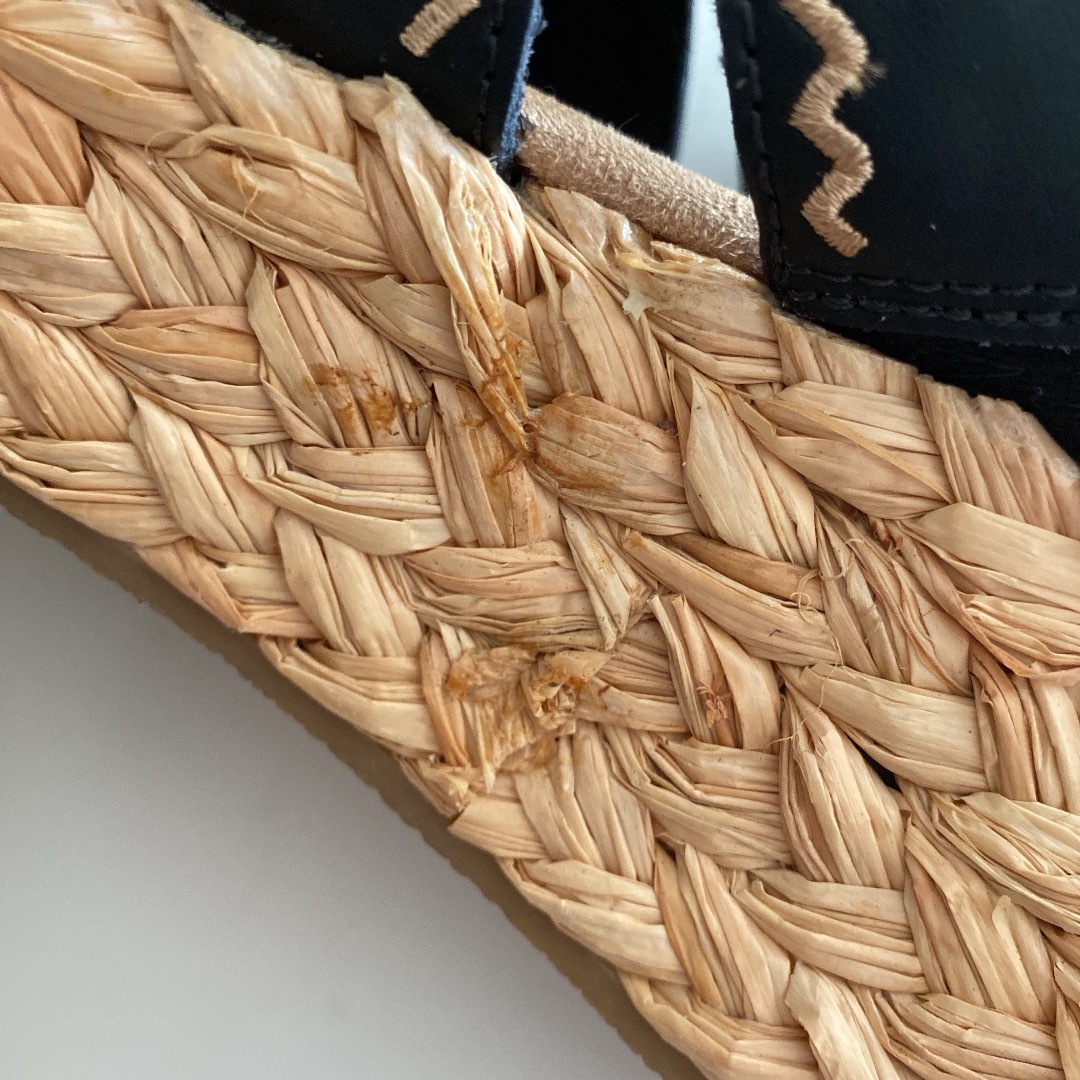 Minnetonka - 【購入定価14040円】雑誌掲載 ミネトンカ 編み込み Minnetonka - 【購入定価14040円】雑誌掲載 ミネトンカ 編み込み