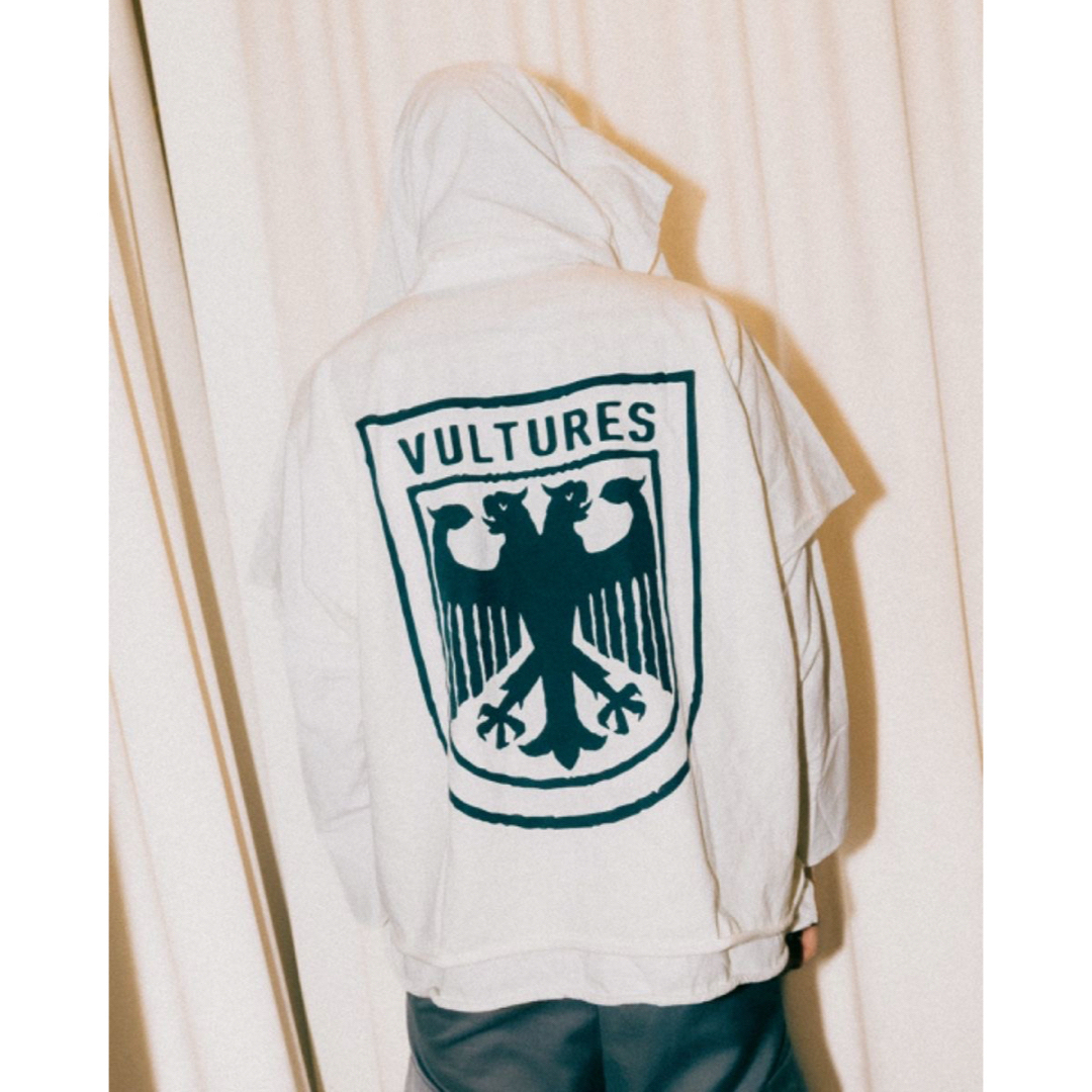 YEEZY(adidas)(イージー)のYEEZY VULTURES LOGO BOX TEE 半袖Tシャツ メンズのトップス(Tシャツ/カットソー(半袖/袖なし))の商品写真