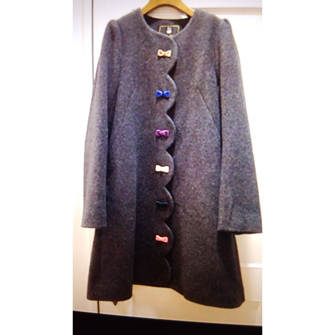 franche lippee(フランシュリッペ)の期間限定値下げ★もくもくリボンコート グレー レディースのジャケット/アウター(ピーコート)の商品写真