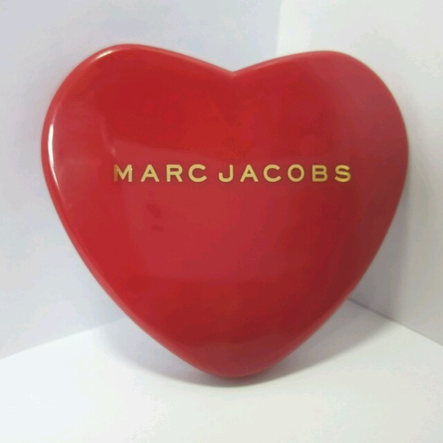 MARC JACOBS(マークジェイコブス)のMARC JACOBS ハートコンパクトミラー レディースのファッション小物(その他)の商品写真