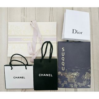 CHANEL(ショップ袋 ・ ゴールド/金色系)のフリマアイテム一覧 CHANEL(ショップ袋 ・ ゴールド/金色系)のフリマアイテム一覧