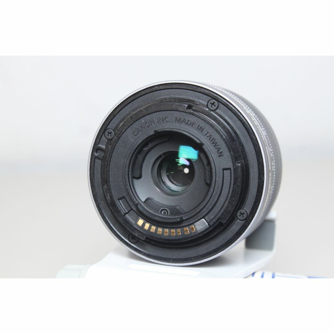 Canon(キヤノン)のCanon/EOS KISS M/レンズキット/ミラーレス一眼 ④ スマホ/家電/カメラのカメラ(ミラーレス一眼)の商品写真