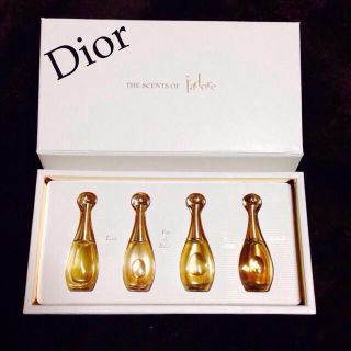 クリスチャンディオール(Christian Dior)のDior♡ jadoreミニ香水セット(香水(女性用))