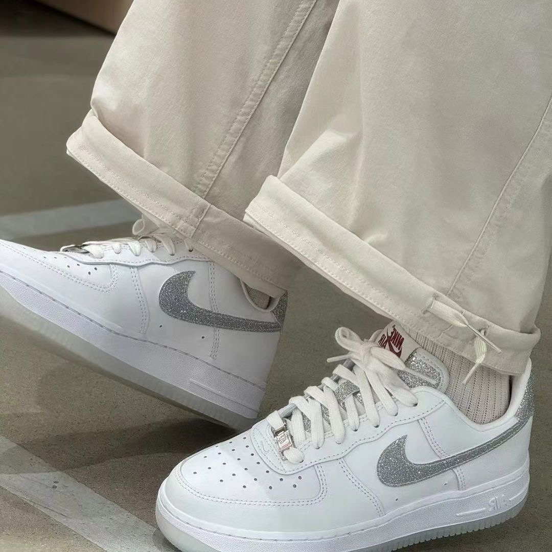 NIKE - 【新品24.5cm】NIKE W エアフォース1'07 ホワイト NIKE - 【新品24.5cm】NIKE W エアフォース1'07 ホワイト