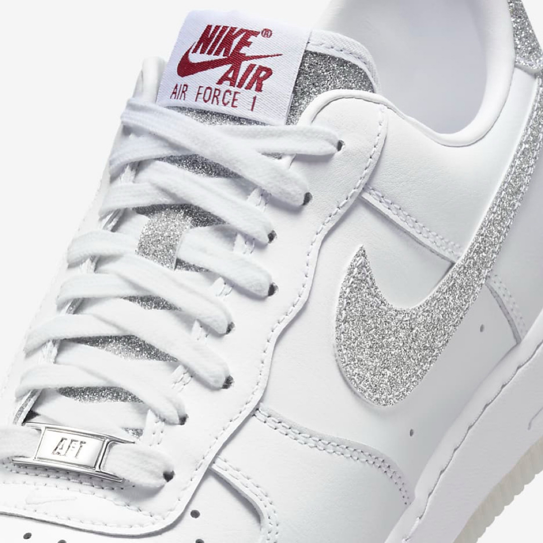 新品24.5cm】NIKE W エアフォース1'07 ホワイト/シルバー 新品24.5cm】NIKE W エアフォース1'07 ホワイト/シルバー