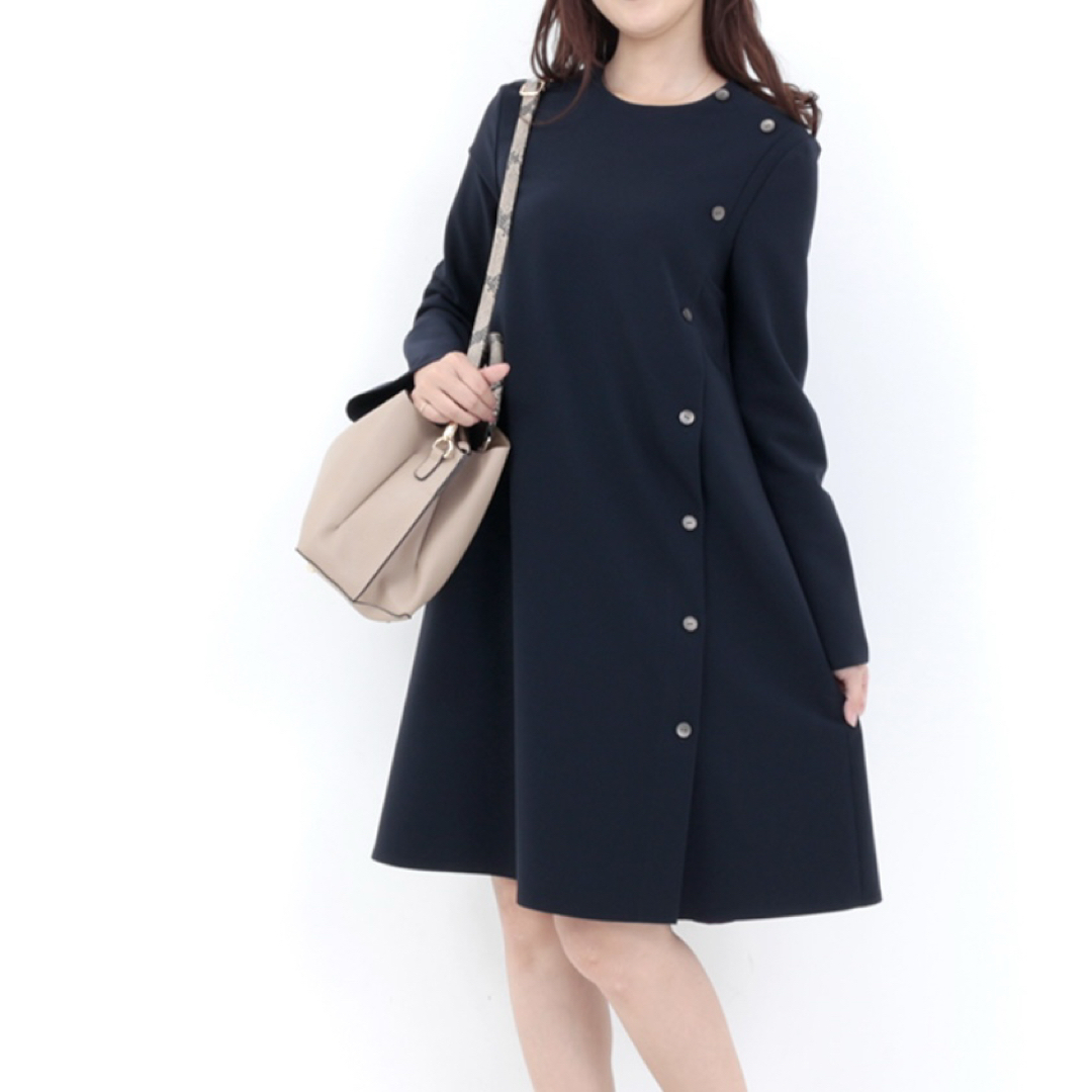 新品タグ付】Pont Neuf ポンヌフ スリット切替ワンピース 新品タグ付】Pont Neuf ポンヌフ スリット切替ワンピース