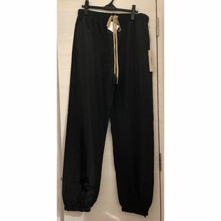 フィアオブゴッド(FEAR OF GOD)のL Fear Of God Essentials Ripstop トラックパンツ(その他)
