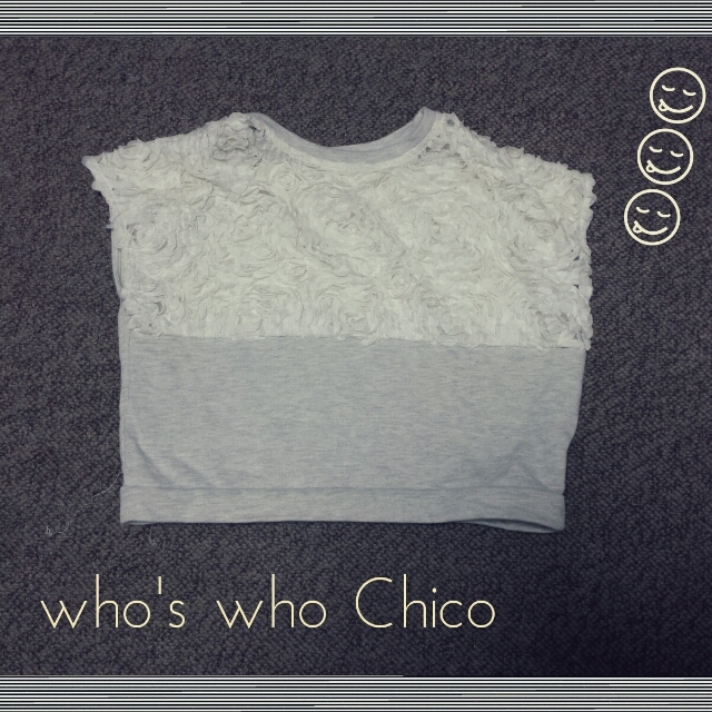 who's who Chico(フーズフーチコ)のChico♡胸元レーストップス レディースのトップス(カットソー(半袖/袖なし))の商品写真